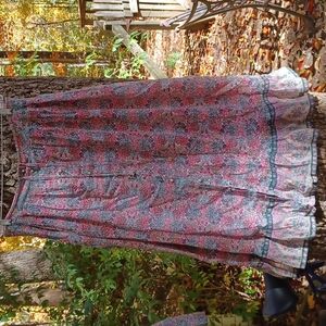 Sparkle threads skirt. NWT